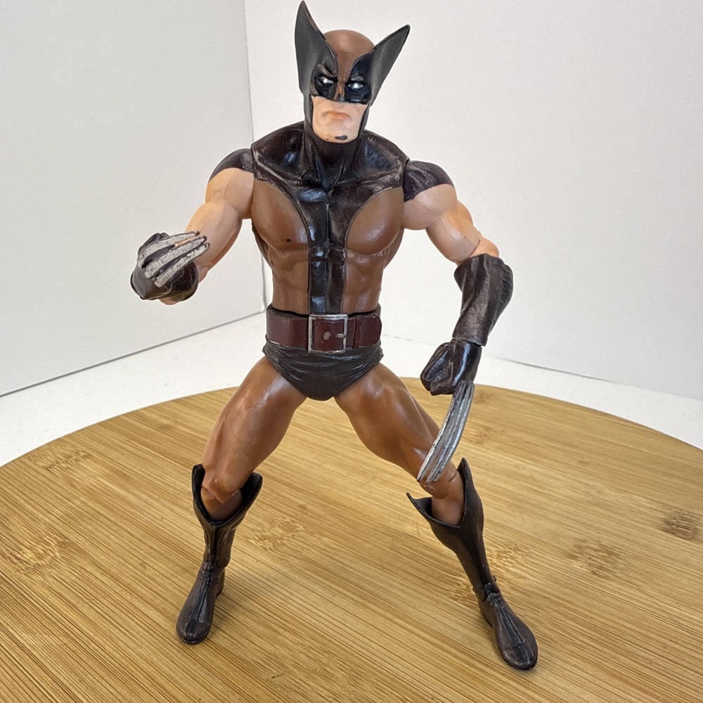 BROWN COSTUME WOLVERINE Marvel Diamond Select LOOSE Action Figure X-Men